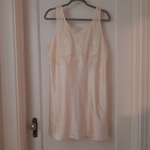 XL Oscar de la Renta Pink Label Y2K Cream Nightgown Slip Lingerie Lace Embroider - Picture 2 of 8